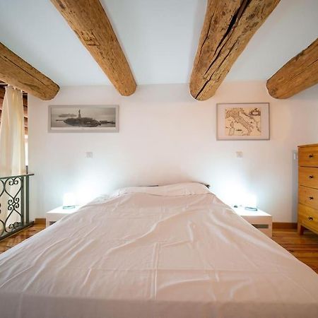 Air-Conditioned Loft In The Heart Of The Old Port Marseille Bagian luar foto