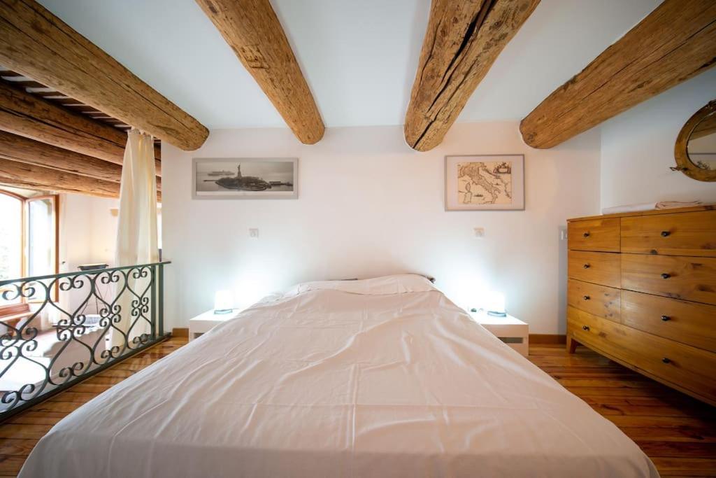 Air-Conditioned Loft In The Heart Of The Old Port Marseille Bagian luar foto